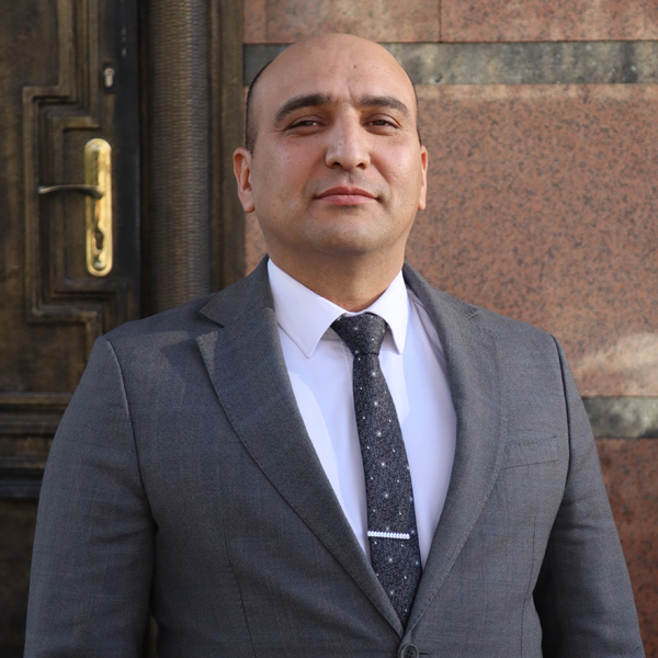 photodune-6076506-happy-businessman-m-1